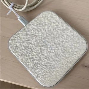 Courant wireless charger; Catch 1